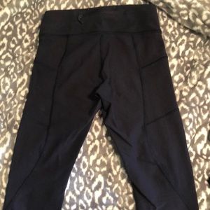 lululemon athletica Pants - Lululemon cropped patterned trim leggings lululemon athletica Pants - Lululemon cropped patterned trim leggings